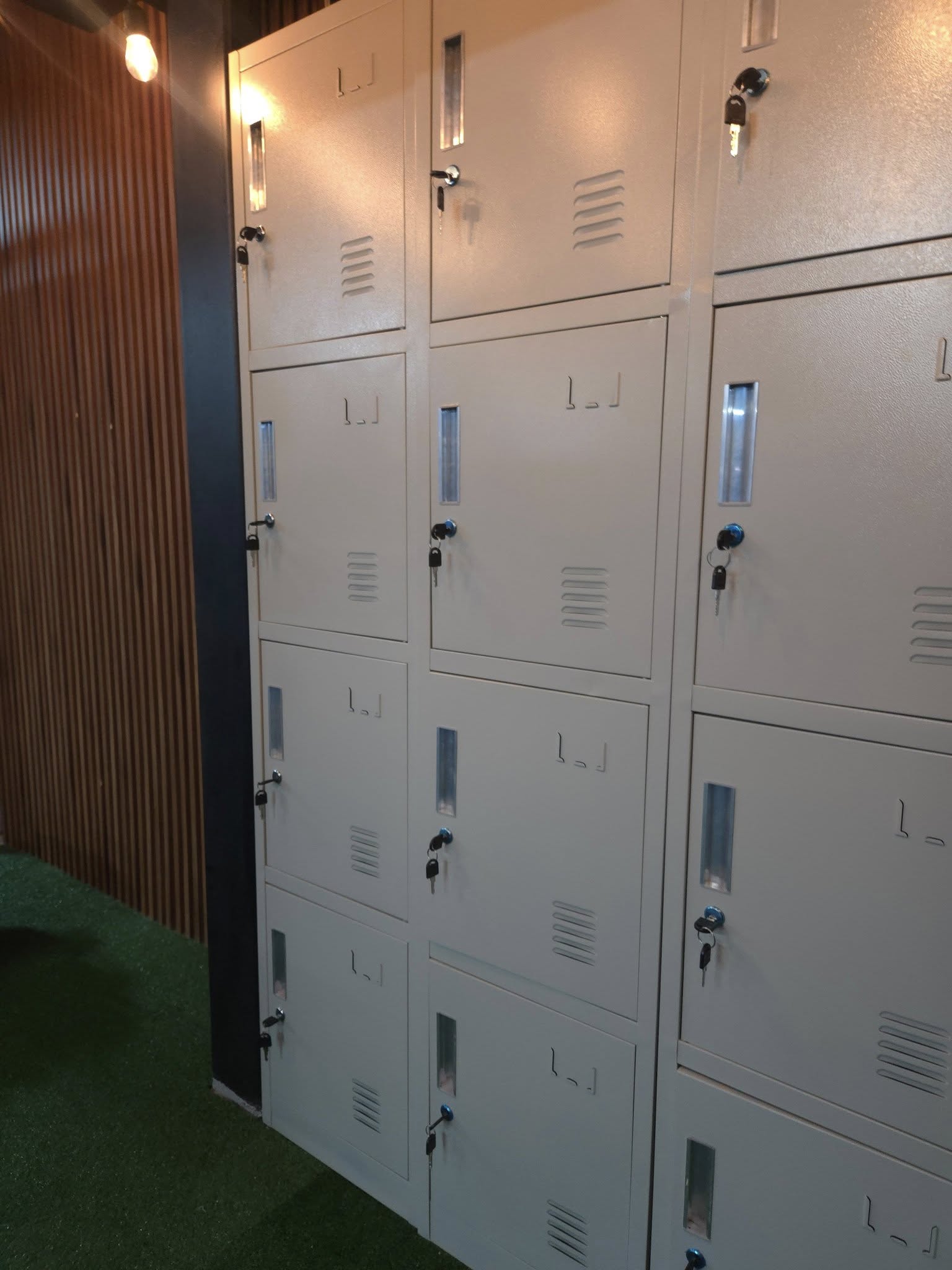 Área de lockers en FORTE GYM Atizapán